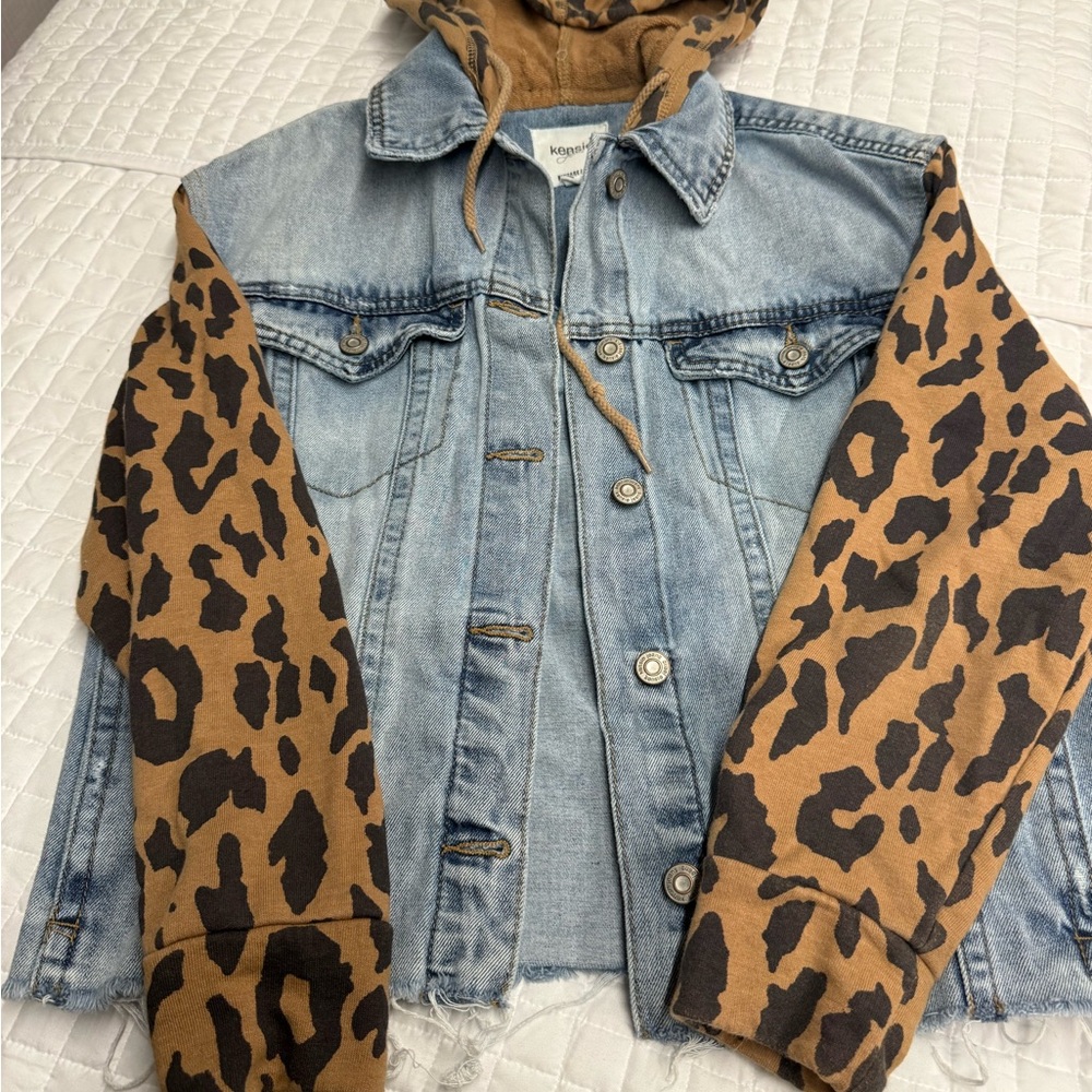 Kensie Blue Denim Jacket with Leopard Print Sleeves